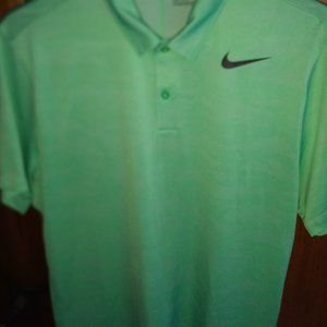 Nike Dri-Fit Golf Polo Size Medium